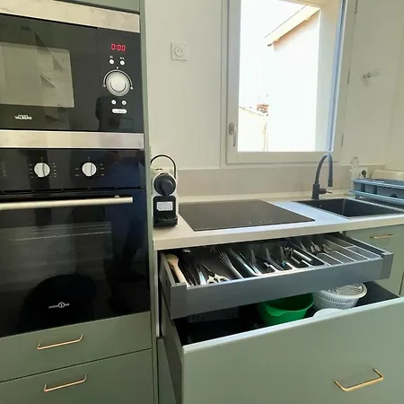 For 4 Close To The * La Ciotat