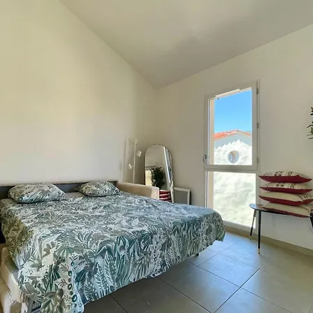 Apartament For 4 Close To The